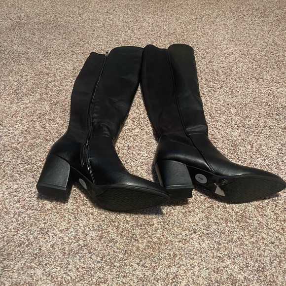 Stylish black boots with block heel size 9 - Picture 2 of 6